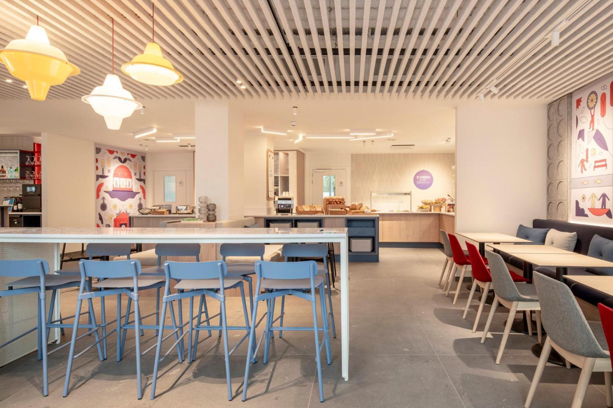 Hotel Express & By Ihg