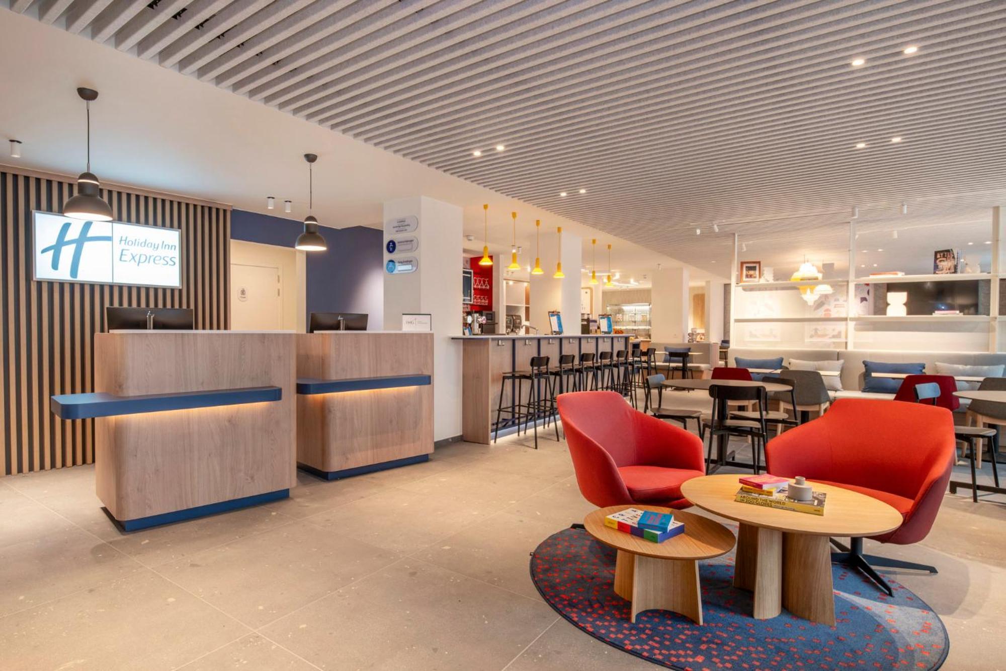 Express & By Ihg Hotel 3*