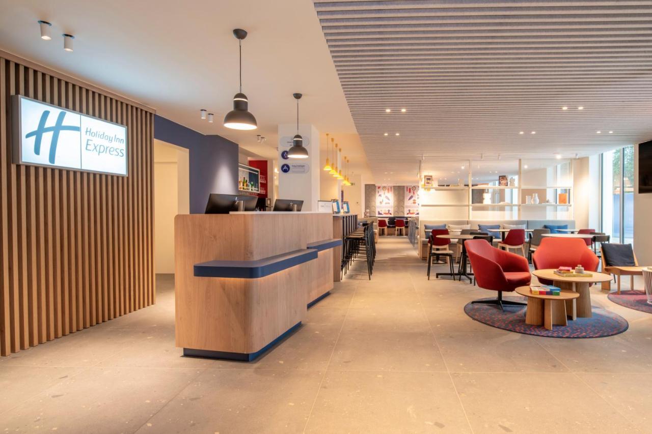 Express & By Ihg Hotel 3*